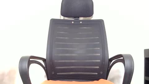 Snapshot of petite_freakette chatting on 10, 5, 2026 Moon online show from 10, 5, 2026