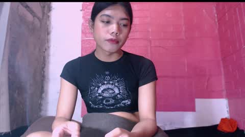 Snapshot of petite_jzee chatting on 16, 1, 2025 jzee online show from 16, 1, 2025