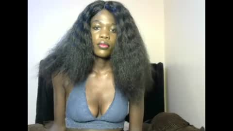 Snapshot of petite_lavi2 chatting on 17, 2, 2025 petite_lavi2 online show from 17, 2, 2025