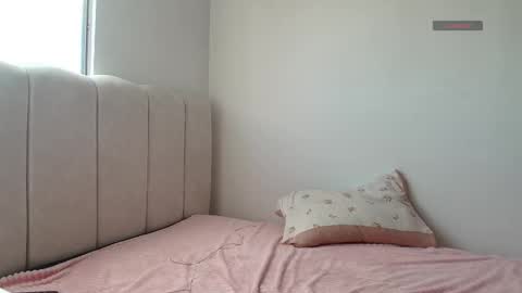 petite_marie_ online show from 17, 11, 2025