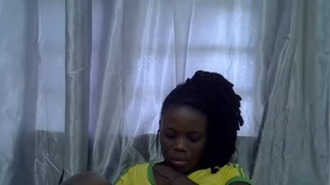 petite_melan online show from 30, 10, 2025