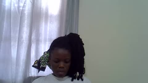 petite_melan online show from 11, 11, 2025