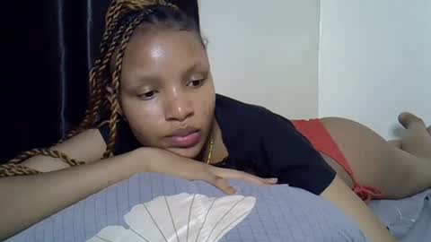 Snapshot of petite_melinda chatting on 18, 7, 2026 petite_melinda online show from 18, 7, 2026