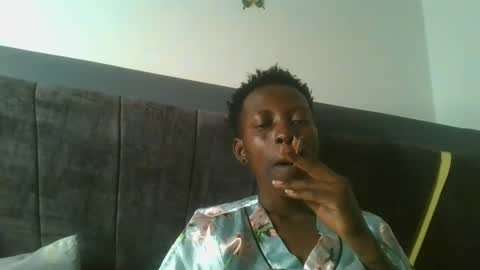 petite_queen69 online show from 25, 5, 2026