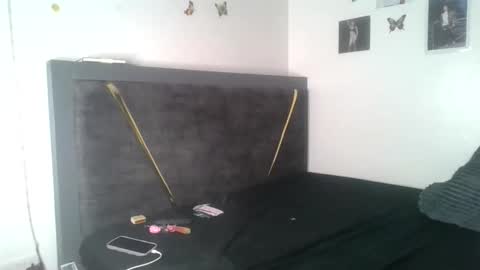 petite_queen69 online show from 27, 5, 2026