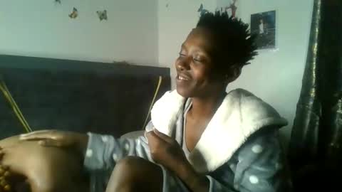 petite_queen69 online show from 11, 6, 2026