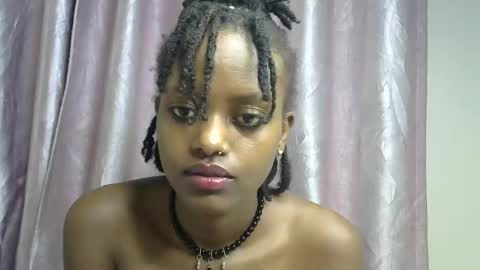 petite_star2 online show from 1, 12, 2025