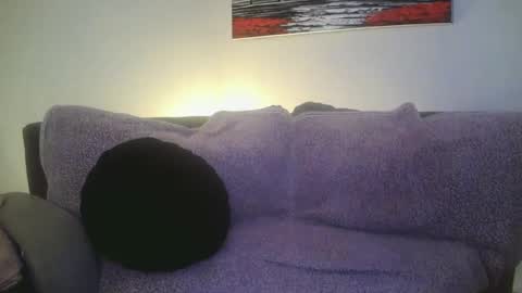 petite treat  online show from 11, 1, 2025