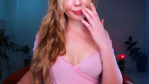 petitefleurx online show from 3, 1, 2025