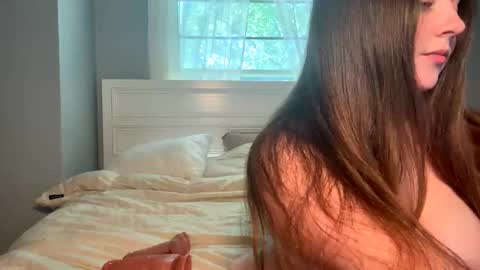 Bella online show from 4, 6, 2026