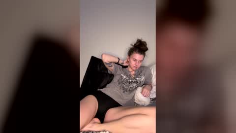 I am very new and dont know what im doing lol online show from 21, 4, 2026