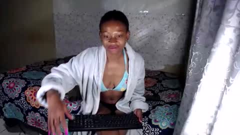 petitesammy online show from 13, 5, 2026