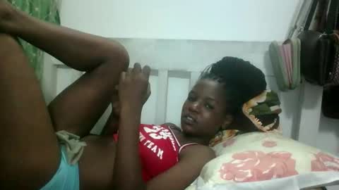 petitesweetchiq online show from 15, 9, 2025