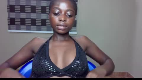 petitexxebony online show from 8, 6, 2026