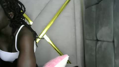 petitte_gyaal online show from 21, 11, 2025