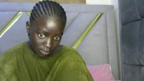 petitte_gyaal online show from 22, 11, 2025