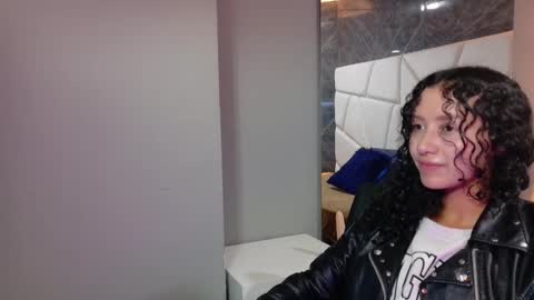 Moon  online show from 14, 11, 2025