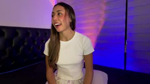 Peyton   online show from 25, 6, 2026