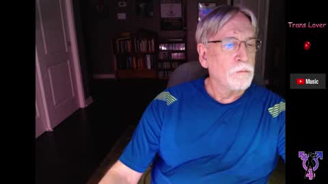 Snapshot of pghk2000 chatting on 6, 2, 2025 George online show from 6, 2, 2025