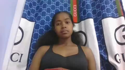 phania185885 online show from 28, 2, 2026