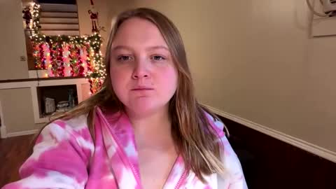 Snapshot of phatassblond chatting on 18, 12, 2025 PhatAssBlond online show from 18, 12, 2025