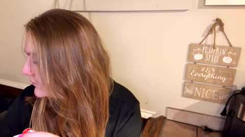 Snapshot of phatassblond chatting on 11, 1, 2026 PhatAssBlond online show from 11, 1, 2026