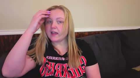 Snapshot of phatassblond chatting on 1, 3, 2026 PhatAssBlond online show from 1, 3, 2026