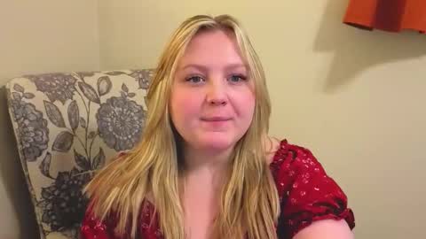 Snapshot of phatassblond chatting on 10, 4, 2026 PhatAssBlond online show from 10, 4, 2026