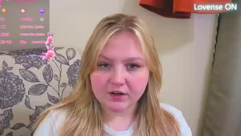 Snapshot of phatassblond chatting on 20, 4, 2026 PhatAssBlond online show from 20, 4, 2026