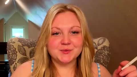 Snapshot of phatassblond chatting on 3, 5, 2026 PhatAssBlond online show from 3, 5, 2026