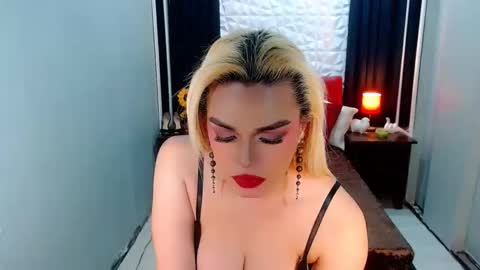 Snapshot of phenominalduodiva chatting on 15, 11, 2025 cervena online show from 15, 11, 2025