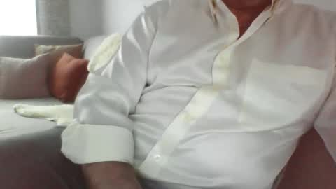 Snapshot of phil279 chatting on 1, 11, 2025 Phil online show from 1, 11, 2025