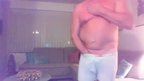 Snapshot of phil279 chatting on 21, 11, 2025 Phil online show from 21, 11, 2025