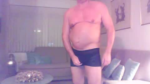 Snapshot of phil279 chatting on 3, 12, 2025 Phil online show from 3, 12, 2025