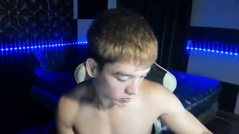 Snapshot of philhotbody chatting on 27, 1, 2025 AJ online show from 27, 1, 2025