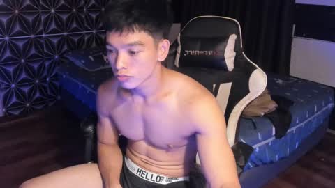 Snapshot of philhotbody chatting on 11, 2, 2025 AJ online show from 11, 2, 2025