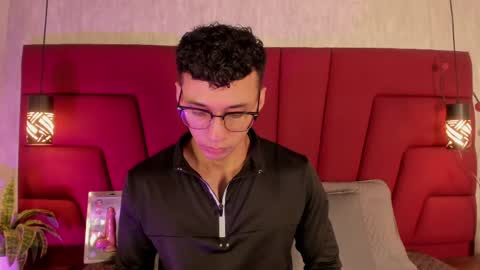 Milo online show from 21, 4, 2026
