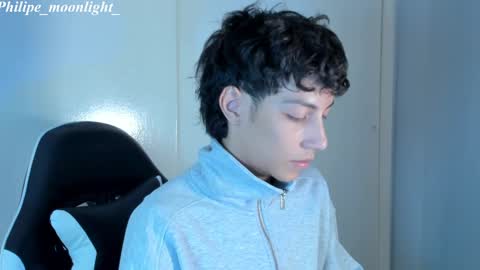 Phil.   INDEPENDENT MODEL online show from 28, 2, 2025