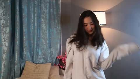 Hitomi oo online show from 2, 12, 2024