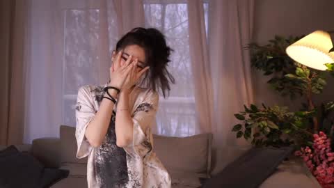 Hitomi oo online show from 8, 12, 2024