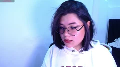 phylavell_ online show from 6, 7, 2026