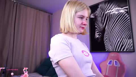 Snapshot of phyllisearney chatting on 28, 10, 2025 Hann G. Jones online show from 28, 10, 2025