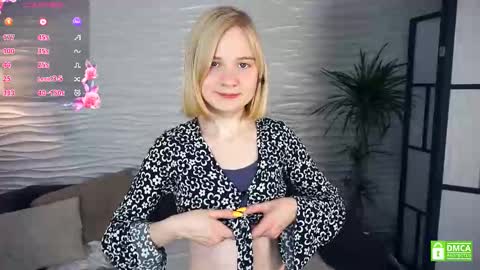 Snapshot of phyllisearney chatting on 8, 11, 2025 Hann G. Jones online show from 8, 11, 2025