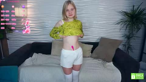 Snapshot of phyllisearney chatting on 12, 11, 2025 Hann G. Jones online show from 12, 11, 2025