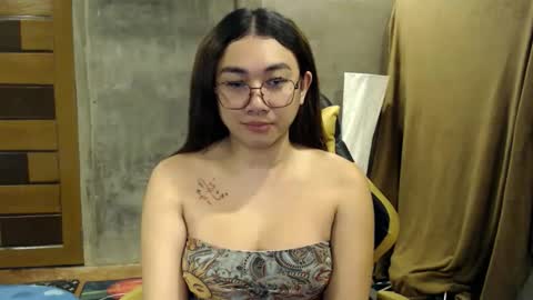 Snapshot of pia_worthsback chatting on 31, 10, 2025 Pia online show from 31, 10, 2025