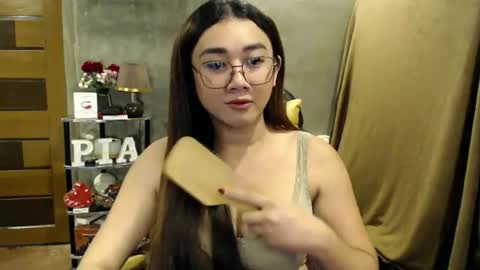 Snapshot of pia_worthsback chatting on 11, 11, 2025 Pia online show from 11, 11, 2025