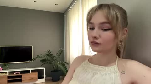 Kristie online show from 26, 6, 2026