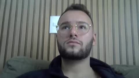 Snapshot of piazaocwbbb chatting on 19, 10, 2025 piazaocwbbb online show from 19, 10, 2025