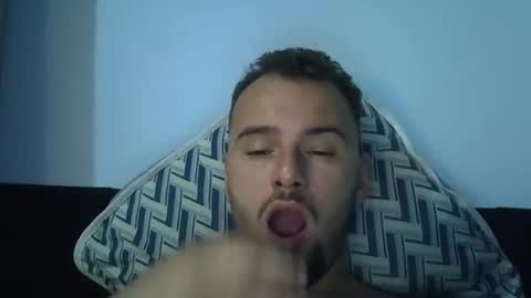 Snapshot of piazaocwbbb chatting on 1, 12, 2025 piazaocwbbb online show from 1, 12, 2025