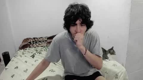 picaszomilos350 online show from 16, 11, 2025